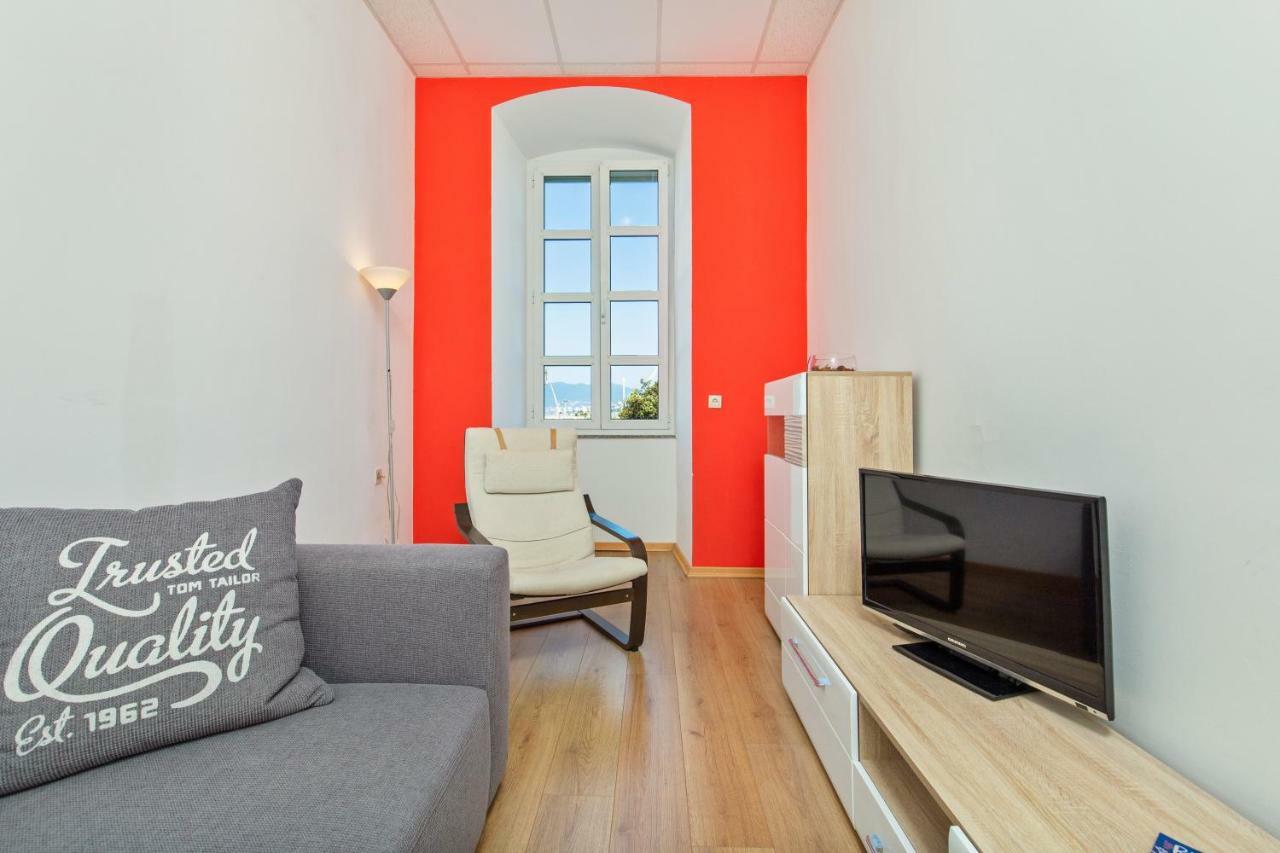 Apartment Mia Rijeka Exterior photo